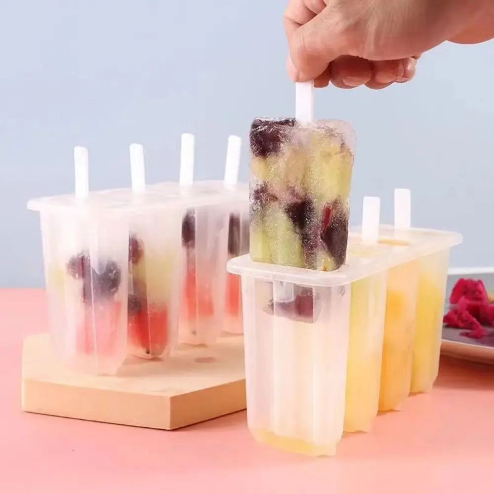 Veltora 4-link popsicle mold with lid for homemade mung bean and ice cream frozen treats, reusable and easy to use.