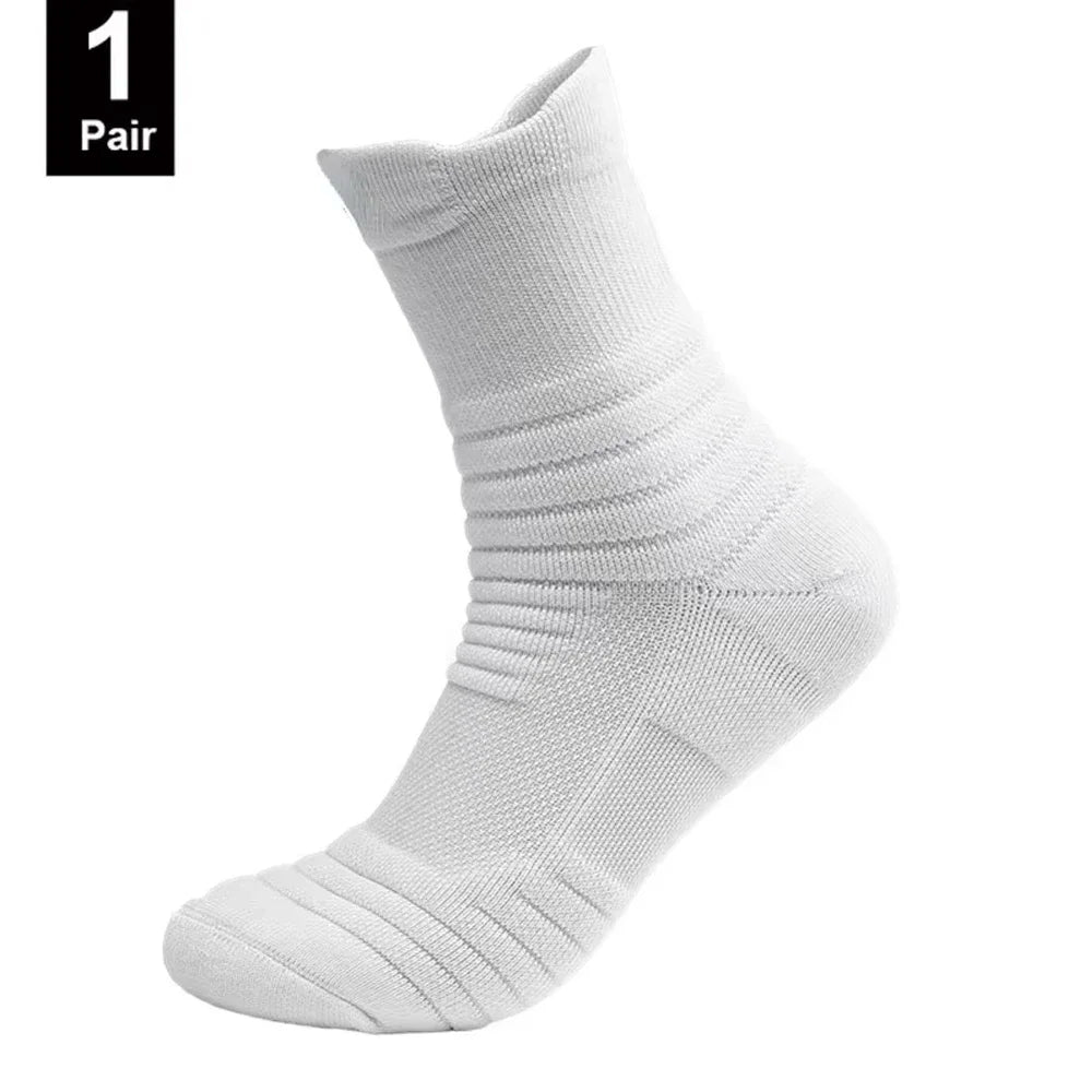 Veltora men's anti-slip football socks, breathable cotton sport socks in short and long tube styles, size 39-45.
