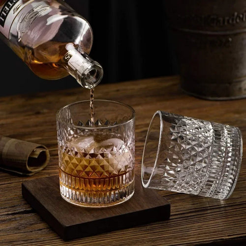 Set of transparent Veltora whiskey cups in 335ml size, suitable for parties, home use, or bars, made of European crystal glass