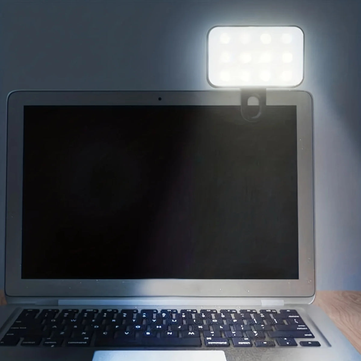 Veltora portable mini selfie fill light with adjustable brightness, clip-on design for mobile phones and computers, rechargeable.