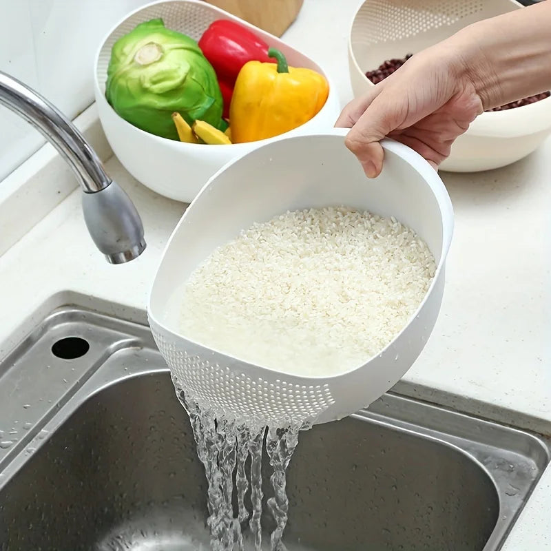 Veltora rice drainage basket and vegetable sieve, small kitchen tool for filtering and draining fruits and vegetables.