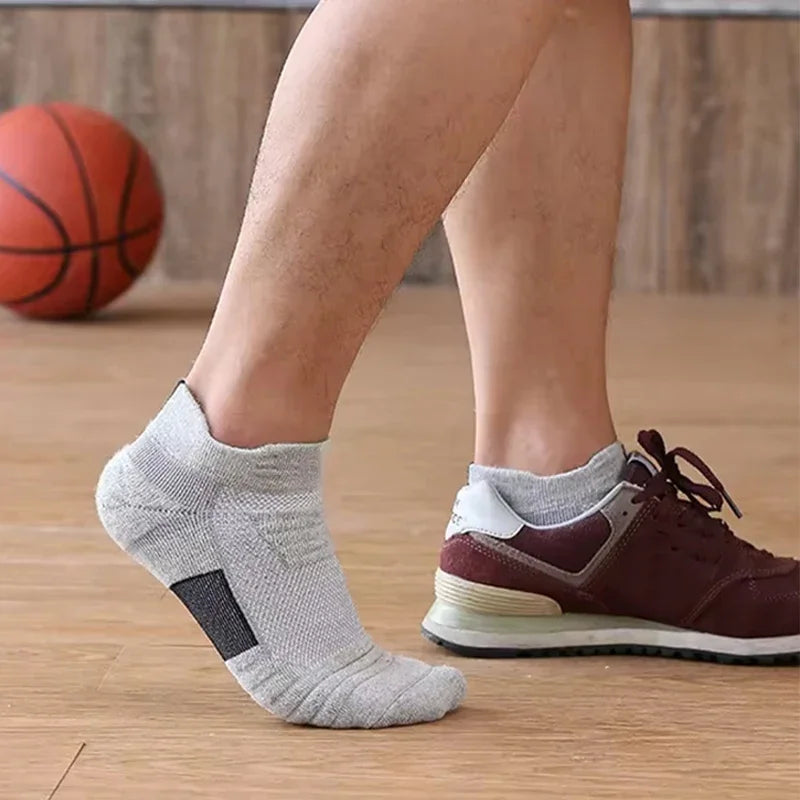 Veltora men's anti-slip football socks in white, breathable cotton, short and long tube style, suitable for soccer and basketball.