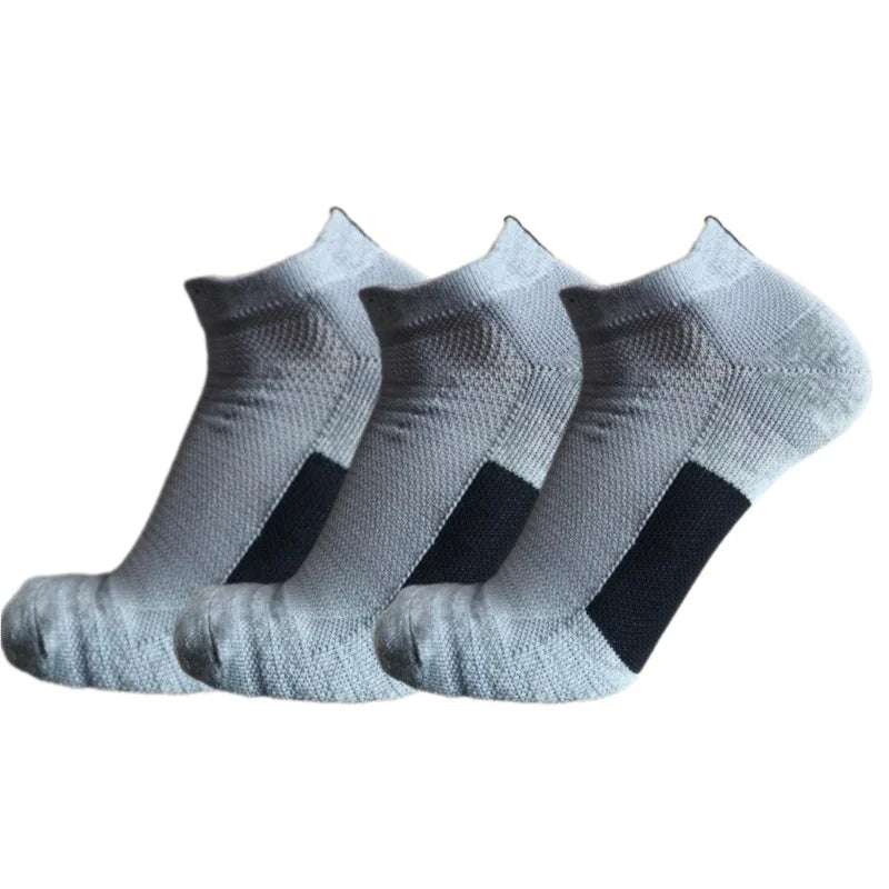 Veltora men's anti-slip cotton football socks, short and long tube style, breathable sport socks for soccer and basketball, size 39-45.