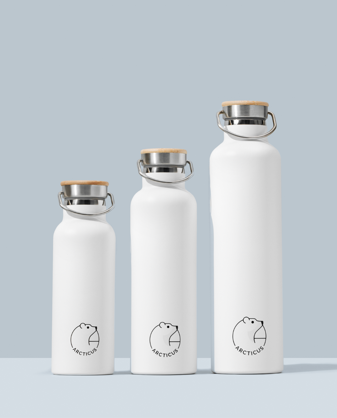 Arcticus 500ml Arctic Bottle drinkware with a sleek design and secure lid, perfect for keeping drinks cold.