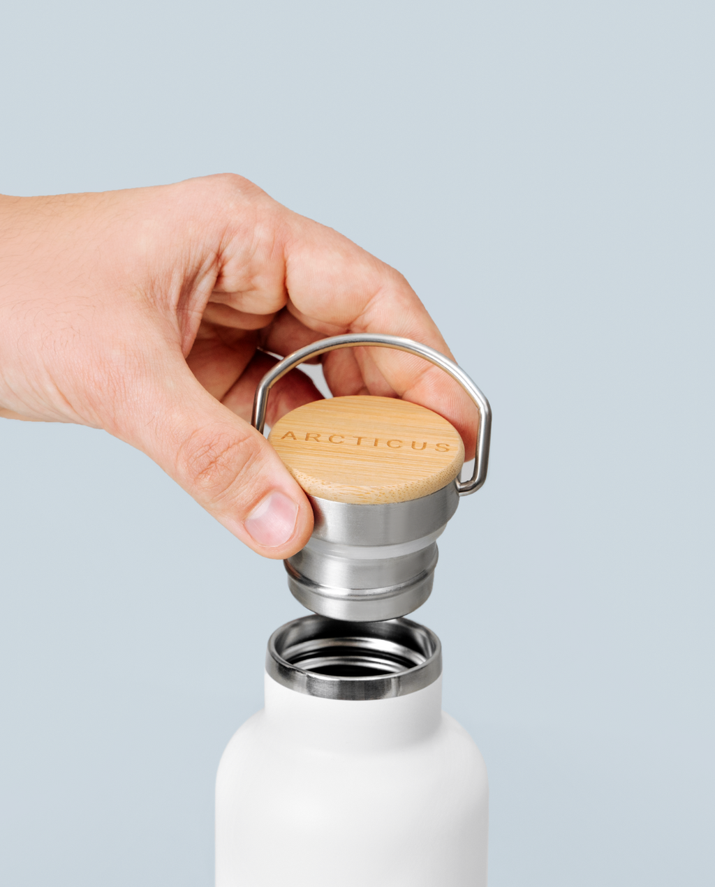 Arcticus Arctic Bottle drinkware, 500 ml, stainless steel insulated water bottle with a secure lid and sleek design.