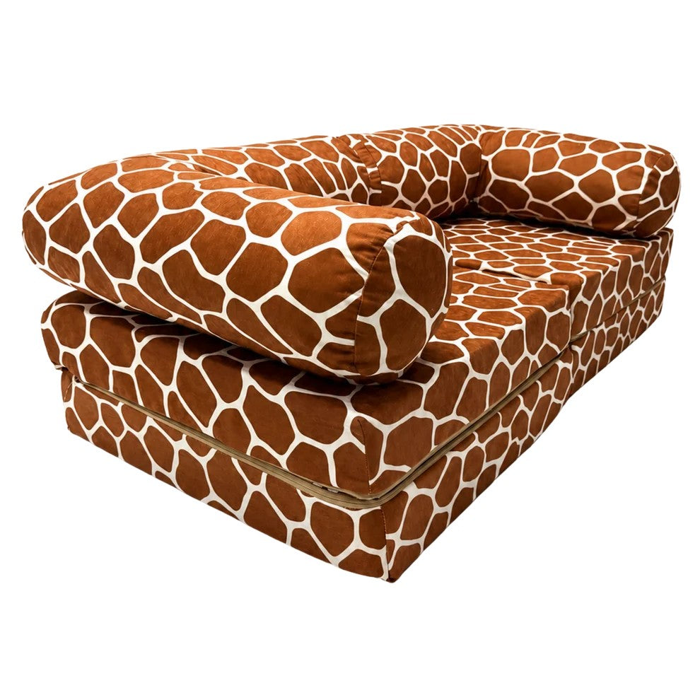 Bees&blooms HoneyHug soft modular sofa for children in giraffe design, featuring colorful fabric and playful animal theme.