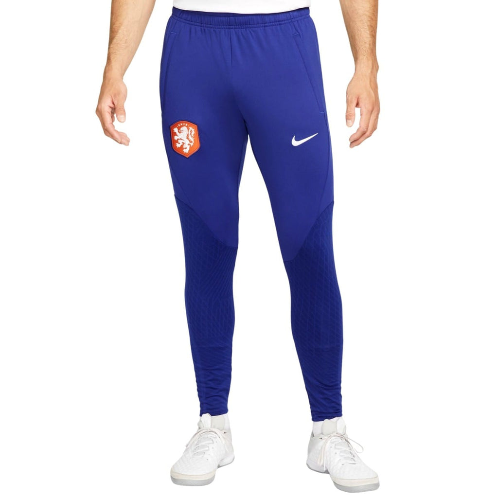 Men's Netherlands training technical soccer tracksuit by Nike, featuring the team's colors and fabric details for 2022/23 season.